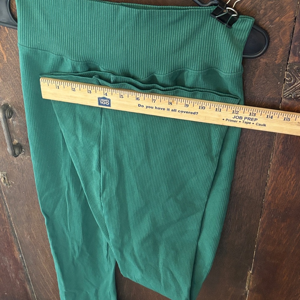 NVGTN Balsam Green Sports Bra and Leggings Set LG/XL - Picture 11 of 16